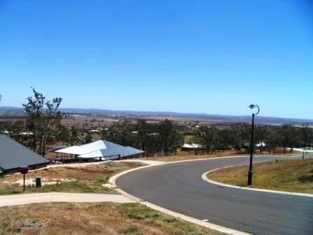 8 TIMOTHY DRIVE VALE VIEW, TOOWOOMBA QLD 4350, Toowoomba - Thumbnail 2