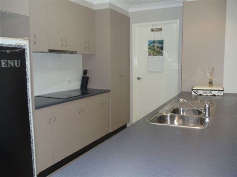 17 Edwin Street, WESTBROOK QLD 4350, Westbrook - Thumbnail 3