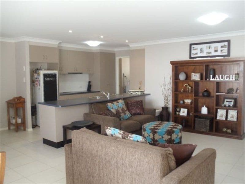 17 Edwin Street, WESTBROOK QLD 4350, Westbrook - Thumbnail 5