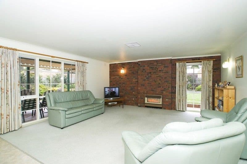 20 WALLARA Crescent, CROYDON VIC 3136, Croydon - Thumbnail 3