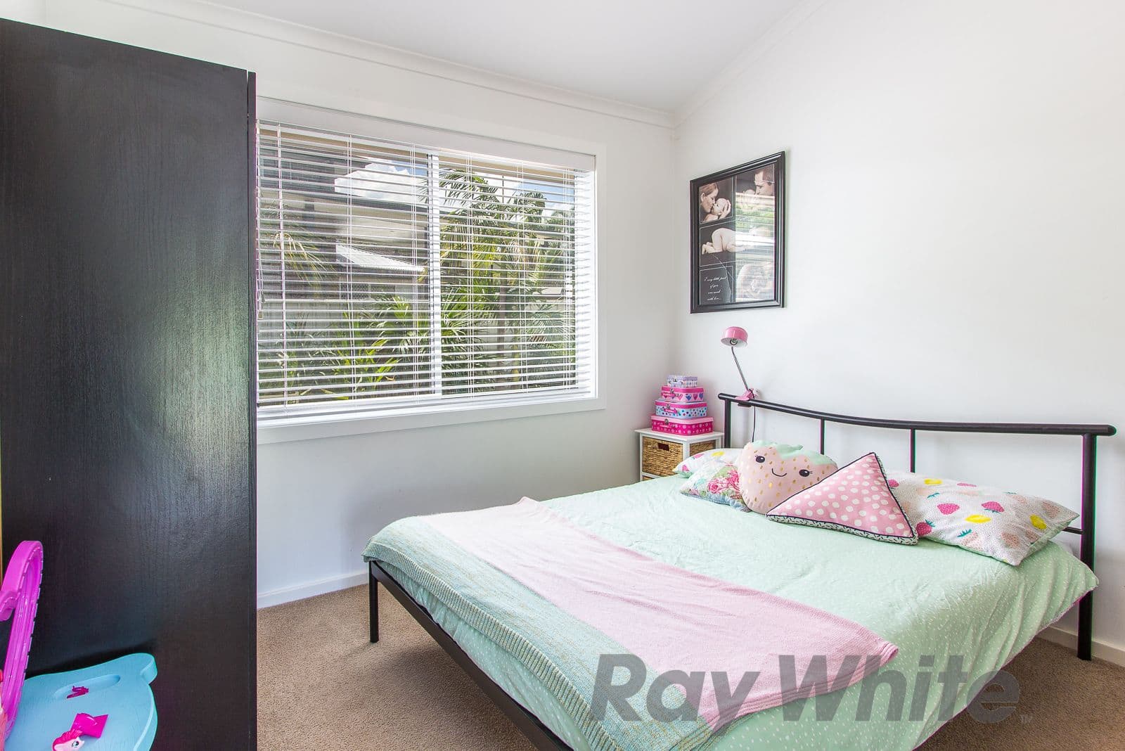 9 Whitburn Close, Charlestown - Thumbnail 7