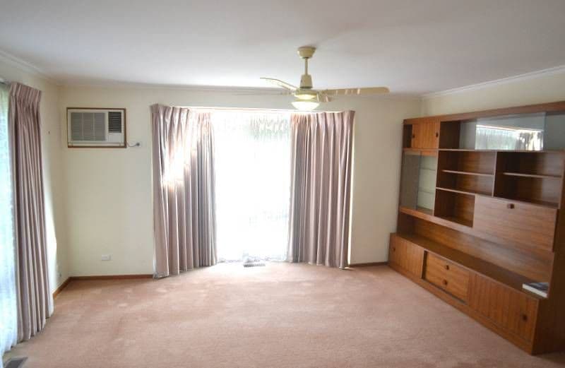 2 Tourmaline Crescent, WHEELERS HILL VIC 3150, Wheelers Hill - Thumbnail 2