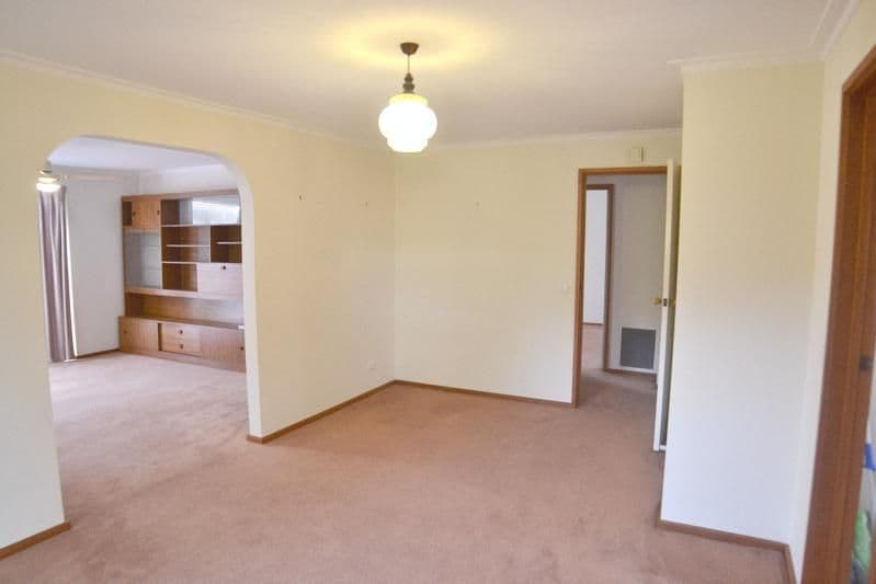 2 Tourmaline Crescent, WHEELERS HILL VIC 3150, Wheelers Hill - Thumbnail 3