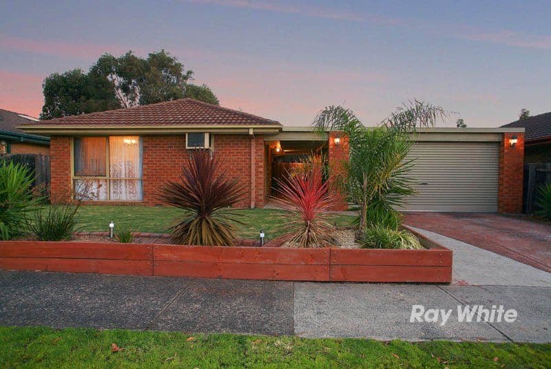 10 Denham Crescent, CRANBOURNE VIC 3977, Cranbourne North - Thumbnail 2