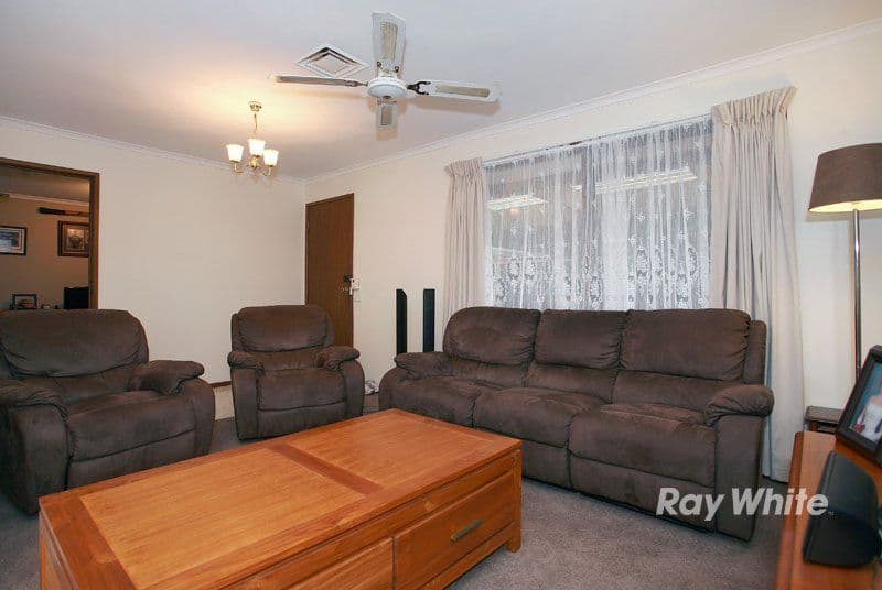 10 Denham Crescent, CRANBOURNE VIC 3977, Cranbourne North - Thumbnail 6