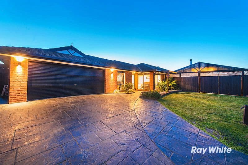 6 Emoh Close, Cranbourne VIC 3977, Cranbourne - Image 1