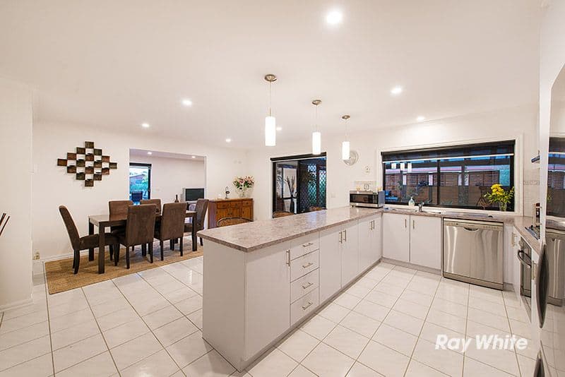 6 Emoh Close, Cranbourne VIC 3977, Cranbourne - Thumbnail 3