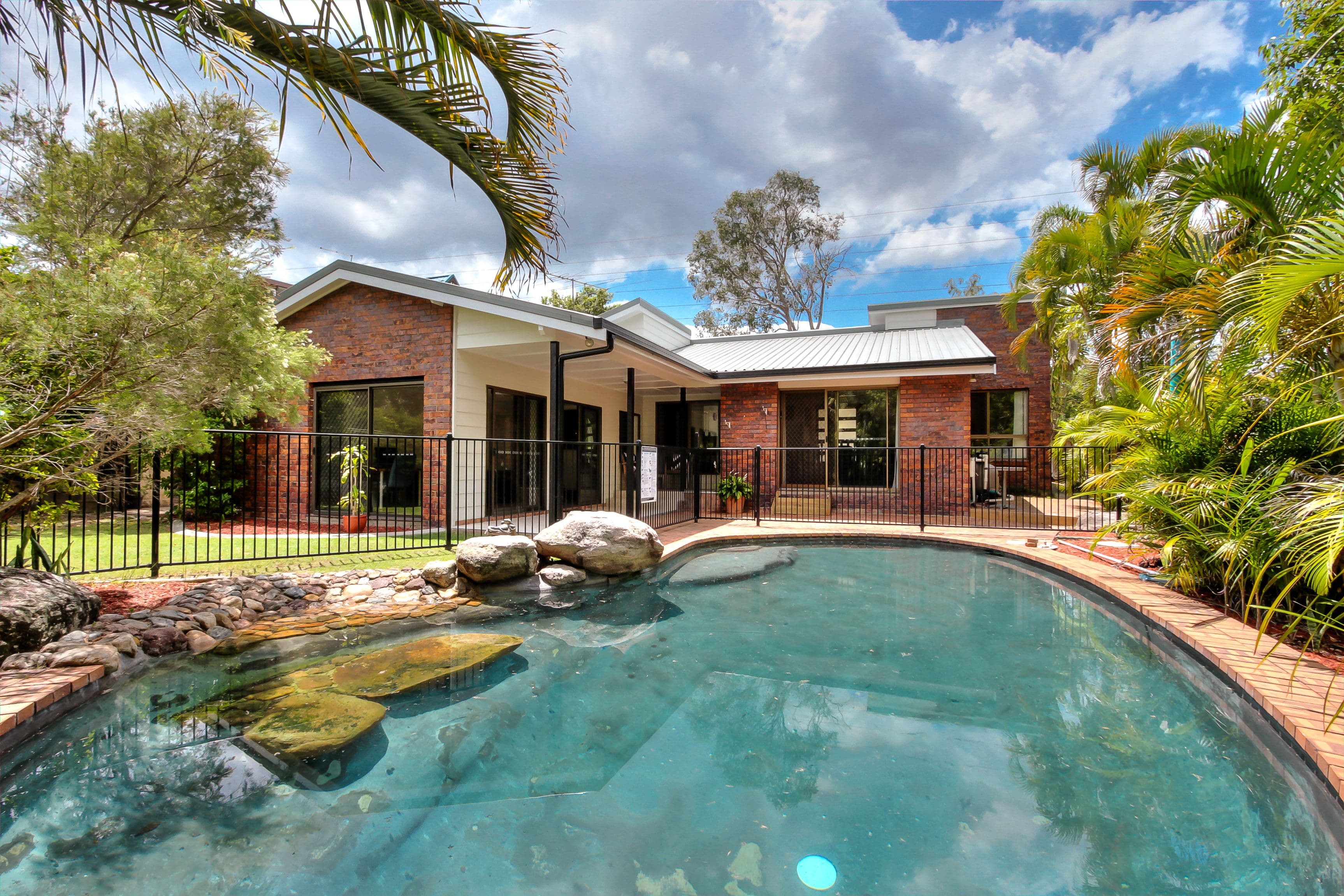 9 Plateau Drive, Springwood QLD 4127, Springwood - Thumbnail 2