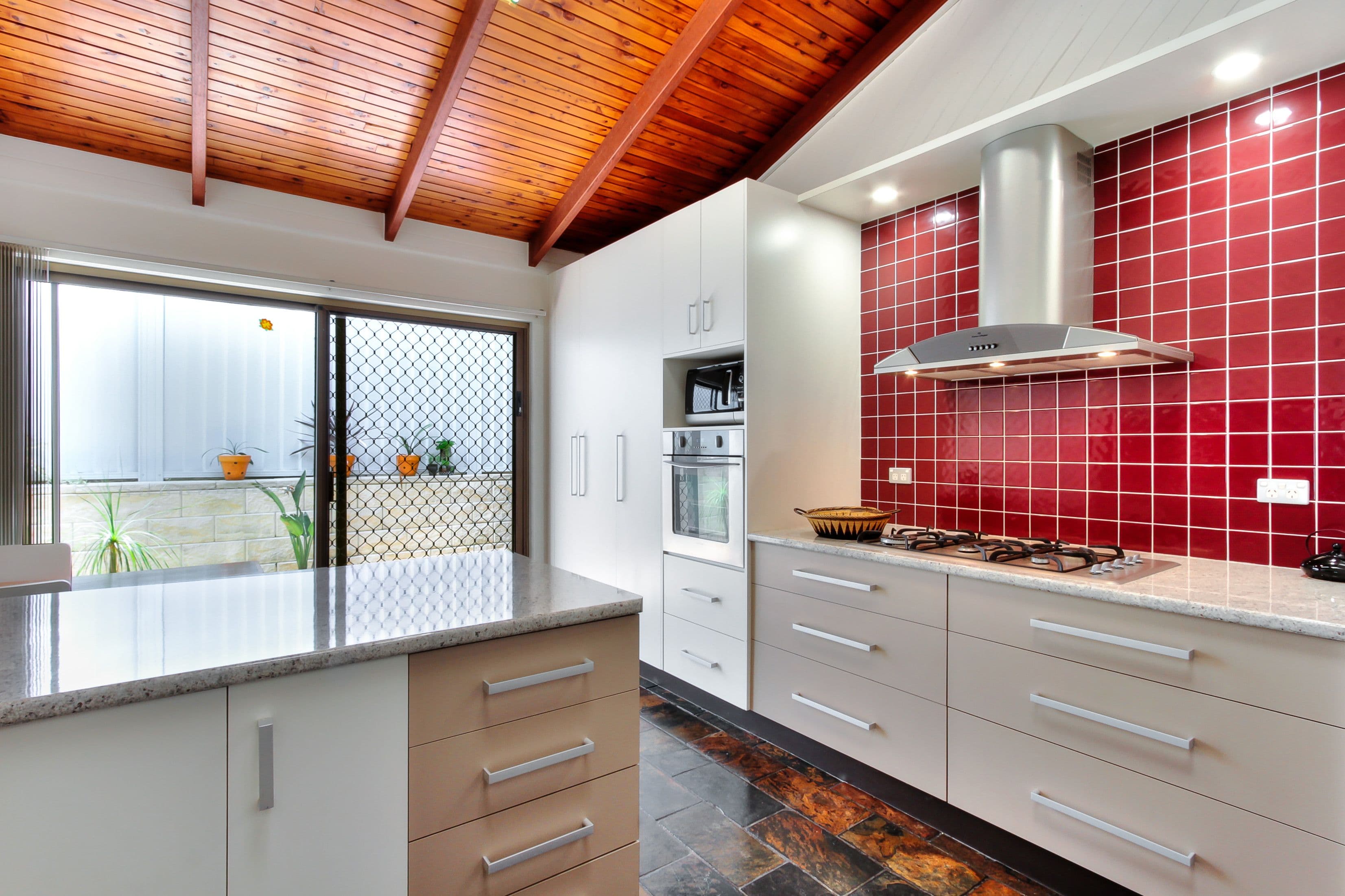 9 Plateau Drive, Springwood QLD 4127, Springwood - Thumbnail 4