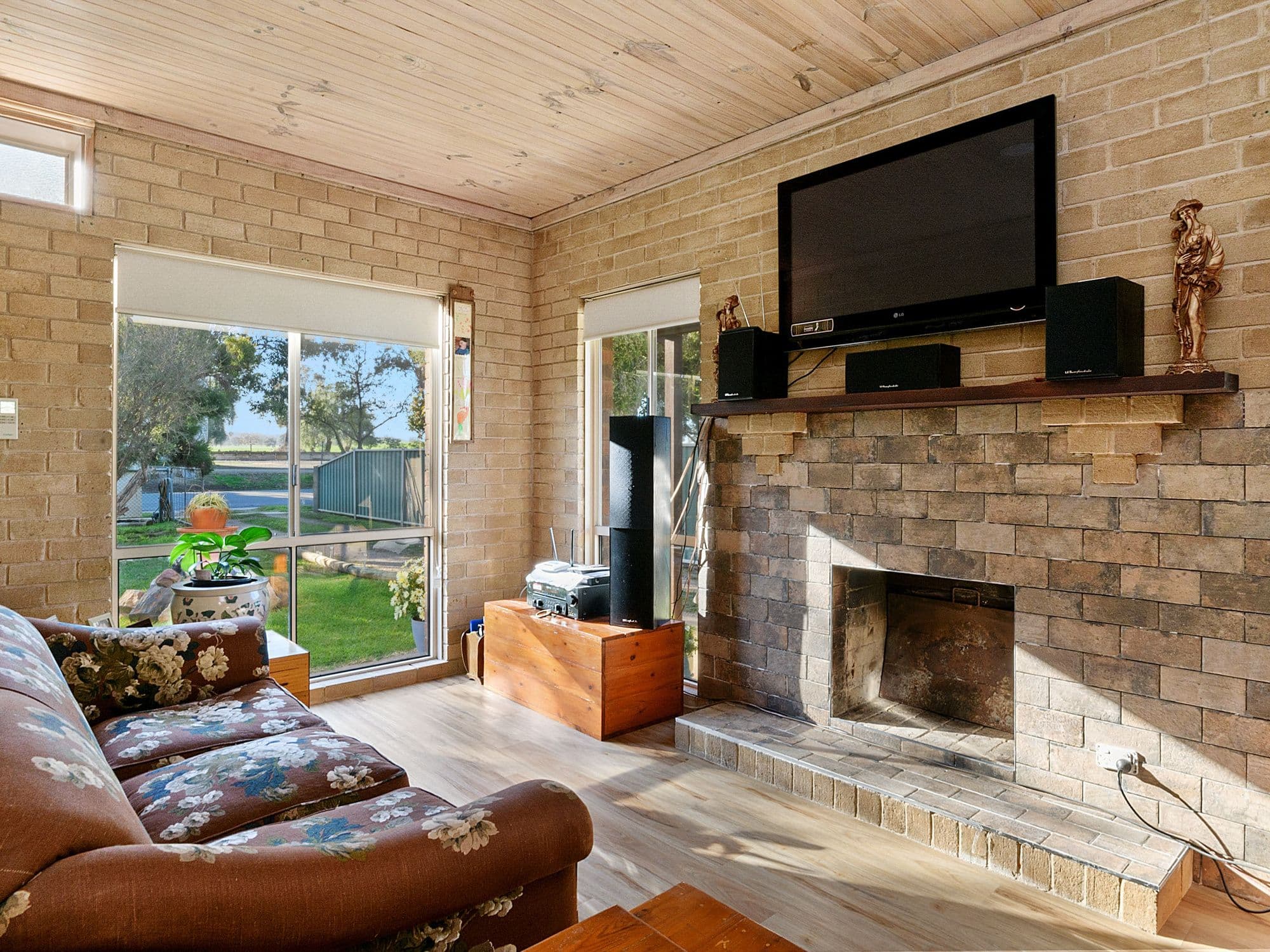 43 Halls Road, Goorambat VIC 3725, Goorambat - Thumbnail 4
