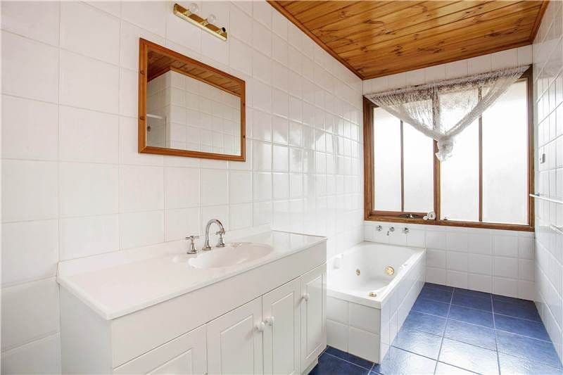 102 McClelland Avenue, LARA VIC 3212, Lara - Thumbnail 5