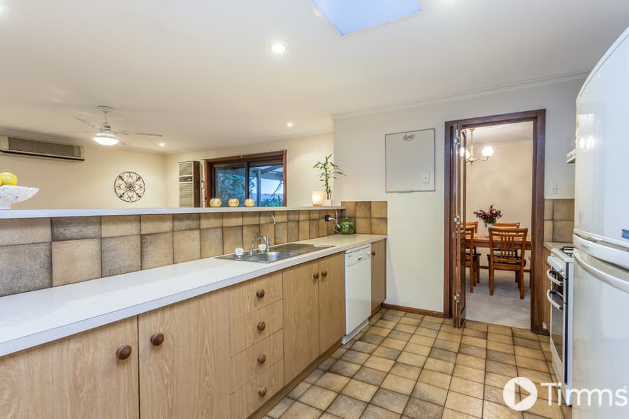 6 Peter Court, O'Halloran Hill - Thumbnail 7