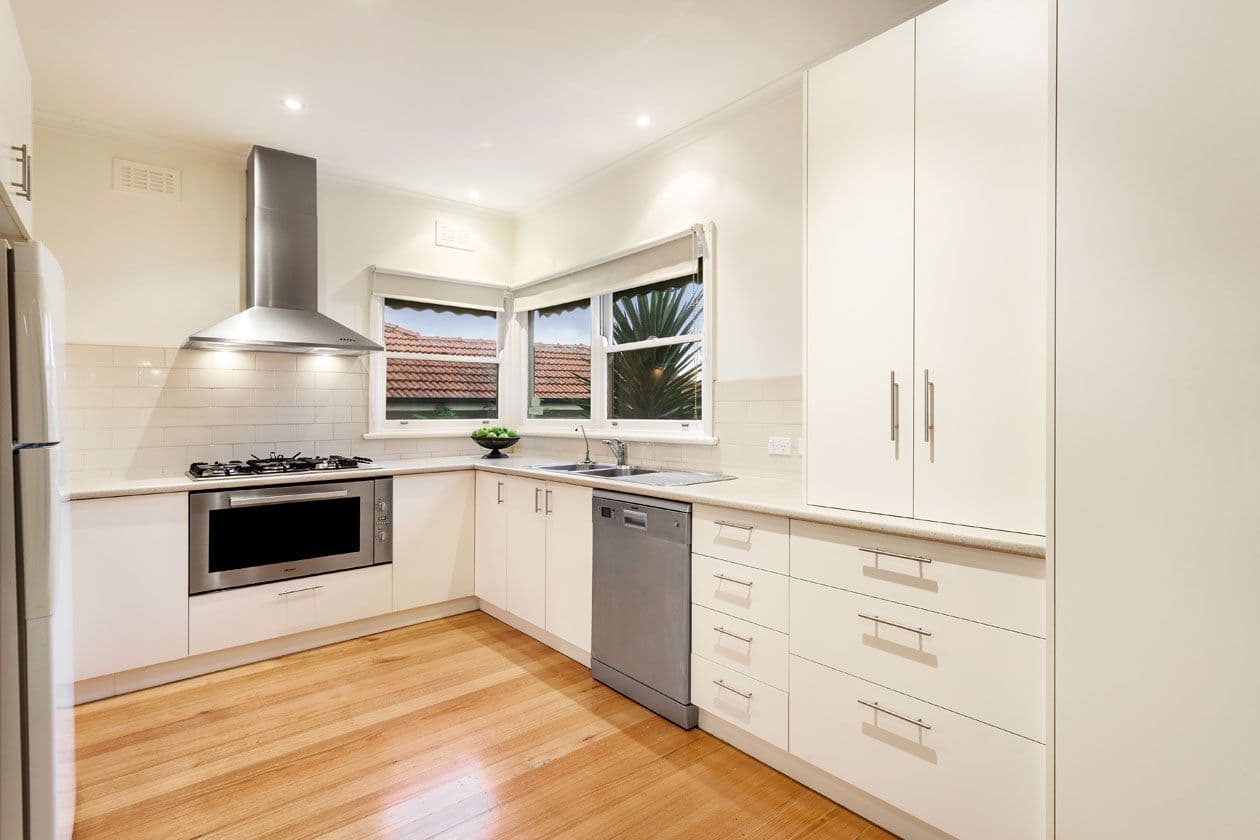 11 Tullius Avenue, OAKLEIGH EAST VIC 3166, Oakleigh East - Thumbnail 3
