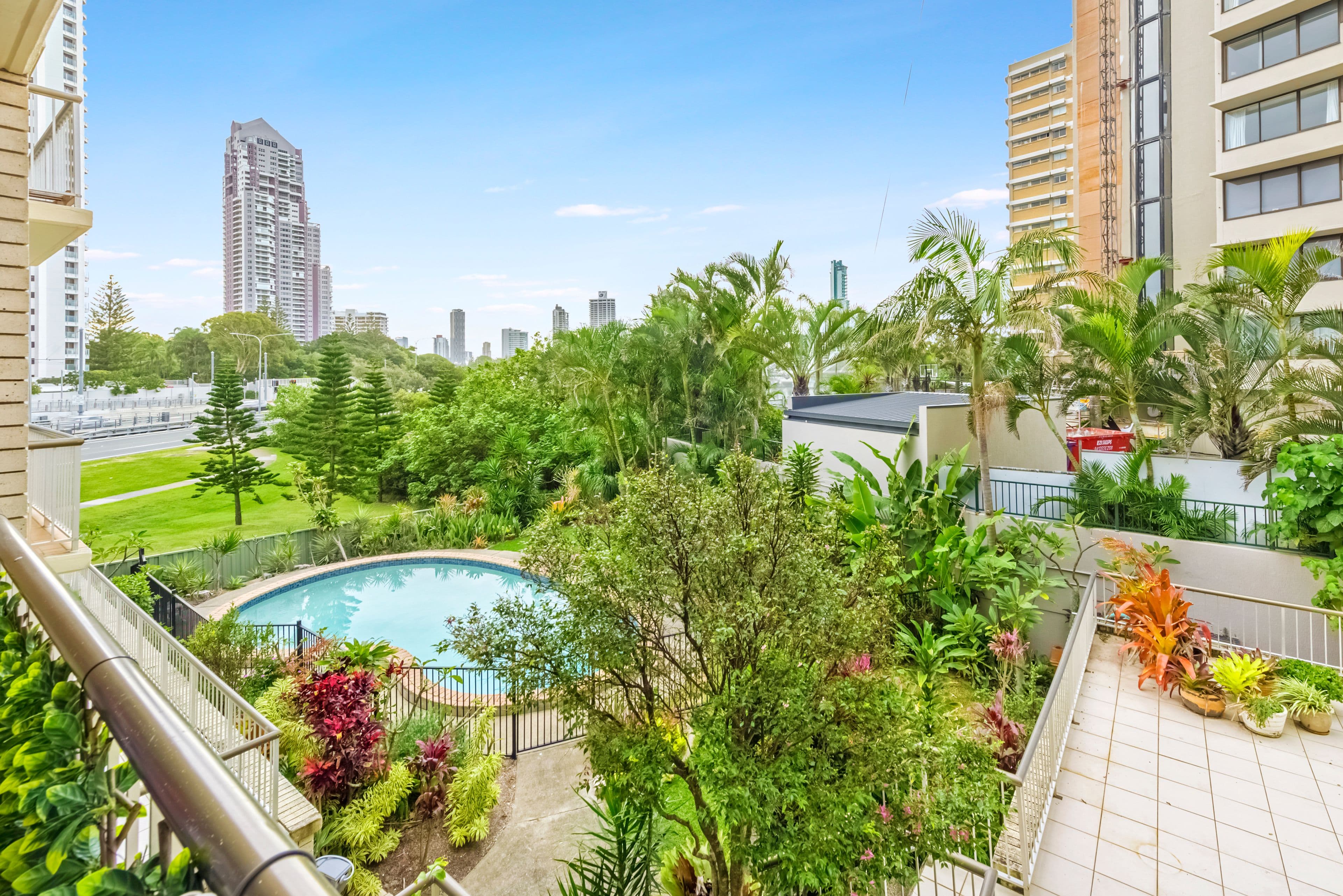 192 Ferny Avenue, Surfers Paradise QLD 4217, Surfers Paradise - Thumbnail 2