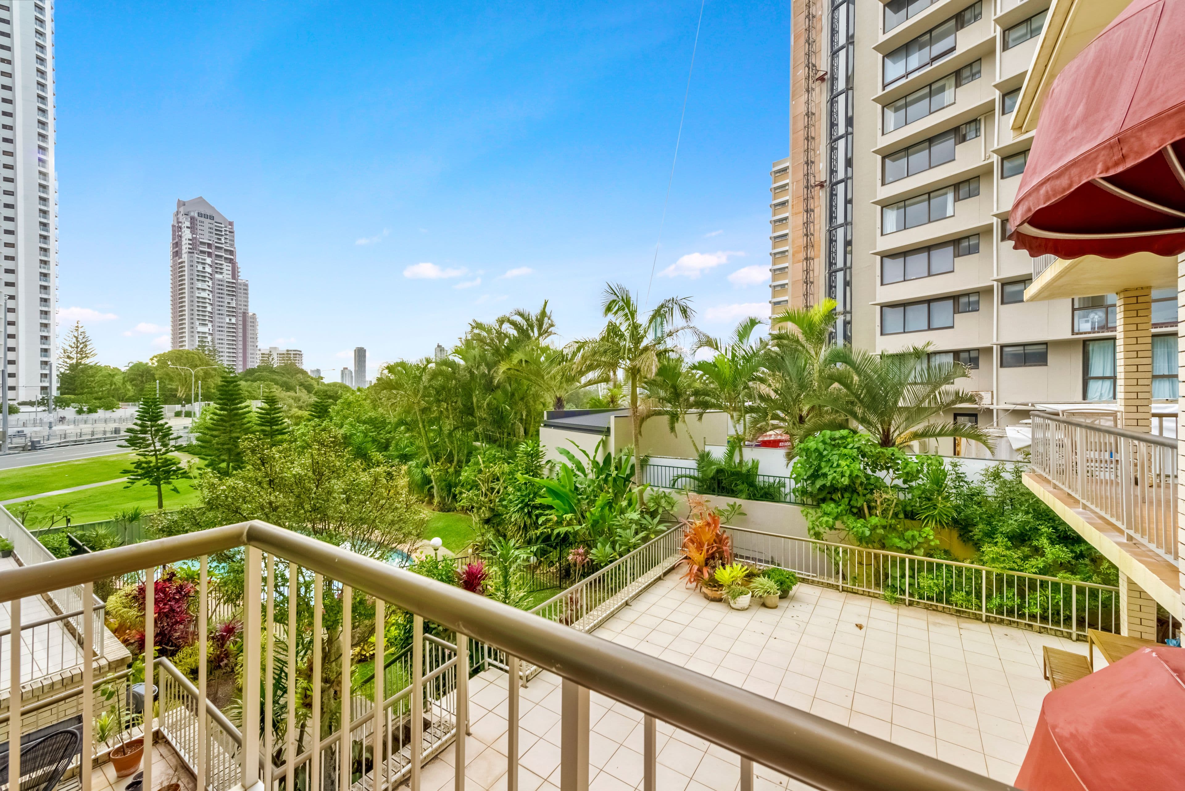 192 Ferny Avenue, Surfers Paradise QLD 4217, Surfers Paradise - Thumbnail 3