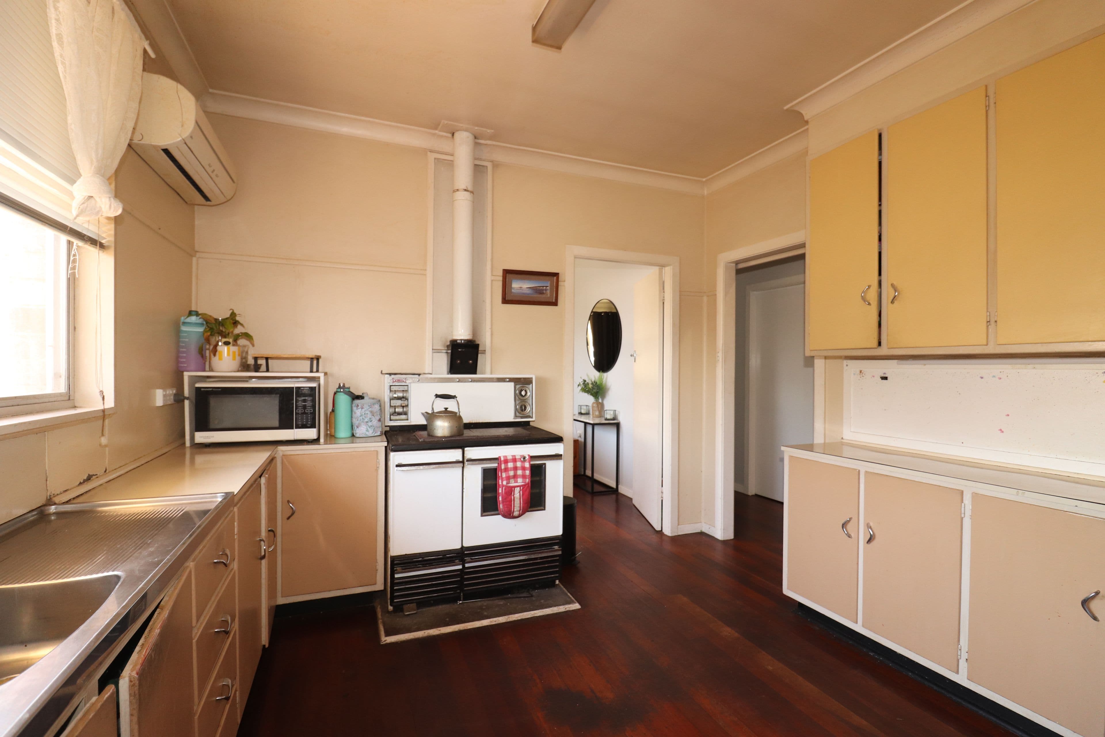 16 Oxford Street, Glen Innes NSW 2370, Glen Innes - Thumbnail 5