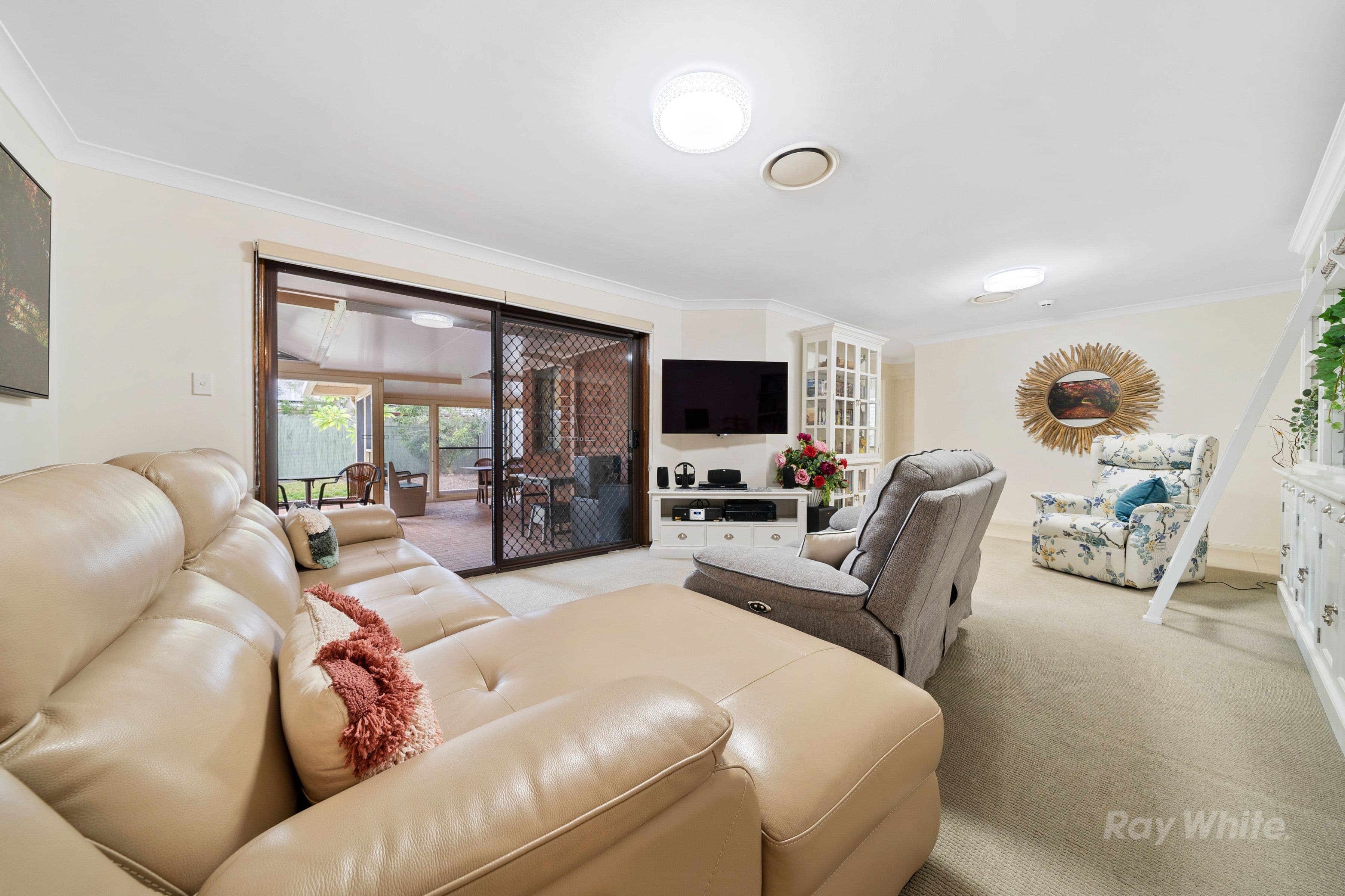 10 Pandanus Court, Regents Park QLD 4118, Regents Park - Thumbnail 5