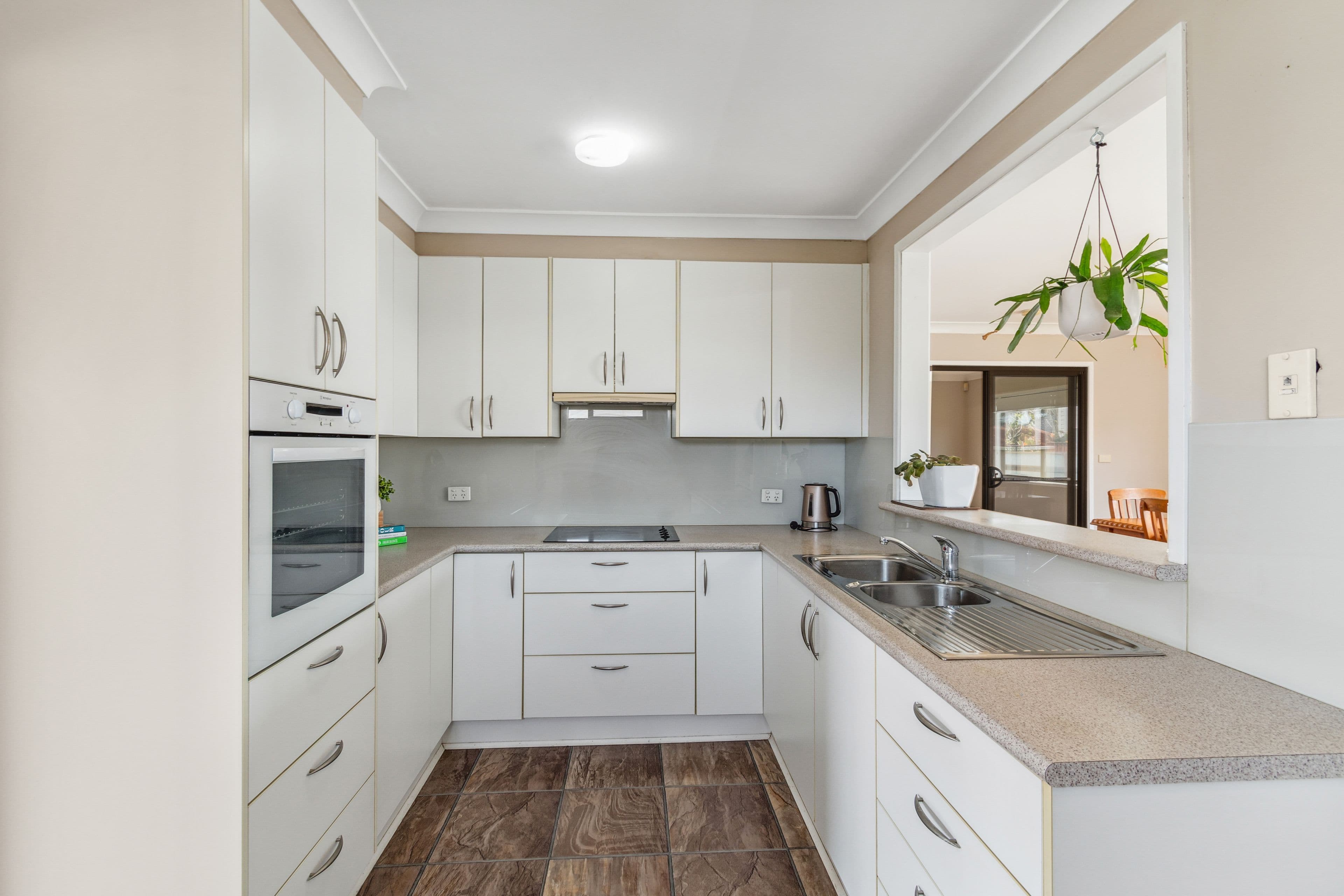 12 Morgan Avenue, Mount Warrigal NSW 2528, Mount Warrigal - Thumbnail 4