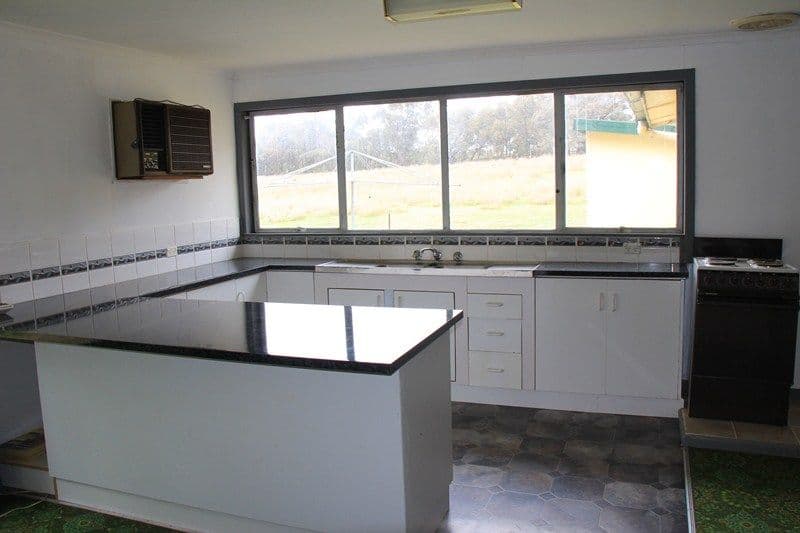 202 Back Kyneton Road, HEATHCOTE VIC 3523, Heathcote - Thumbnail 2