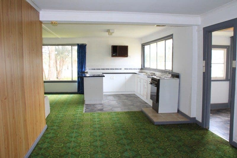 202 Back Kyneton Road, HEATHCOTE VIC 3523, Heathcote - Thumbnail 4