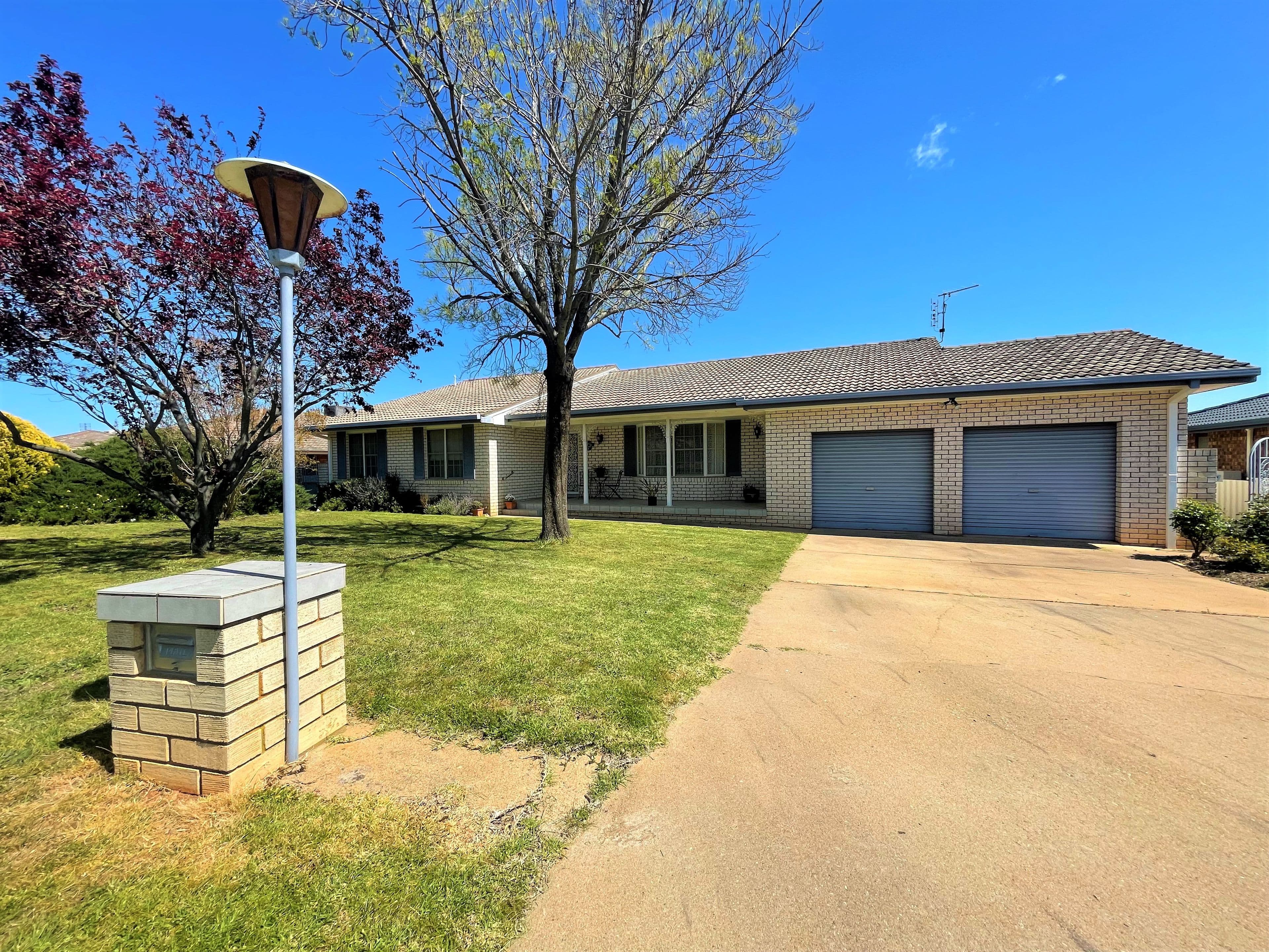5 Normoyle Crescent, Young NSW 2594, Young - Image 1