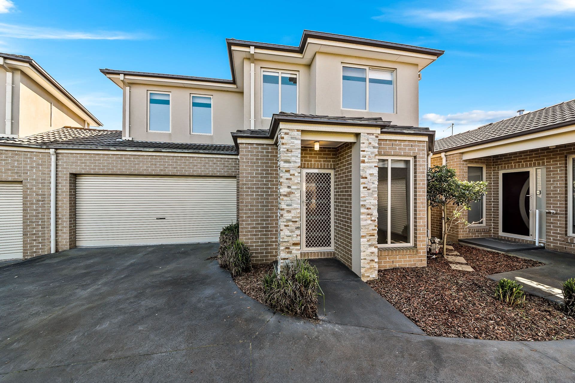 4 Daniher Close, Berwick VIC 3806, Berwick - Thumbnail 2