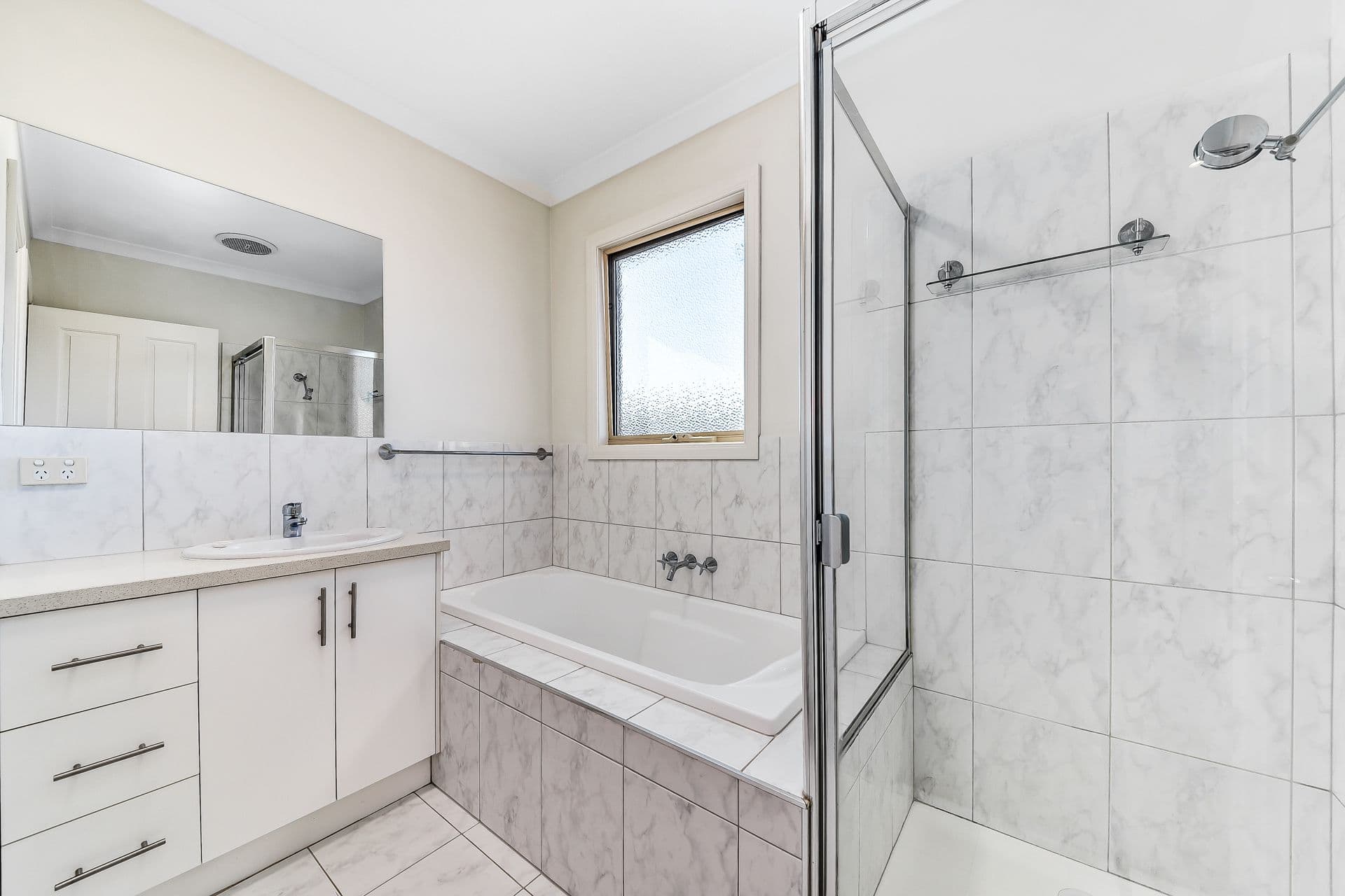 4 Daniher Close, Berwick VIC 3806, Berwick - Thumbnail 8