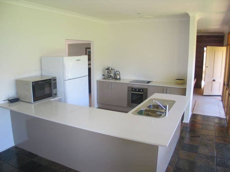 12 Gerroa Road, Shoalhaven Heads - Thumbnail 2