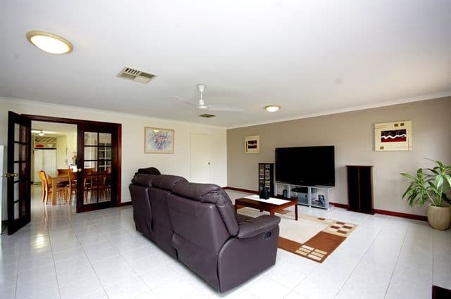 8 Butterworth Avenue, Koondoola WA 6064, Koondoola - Thumbnail 3