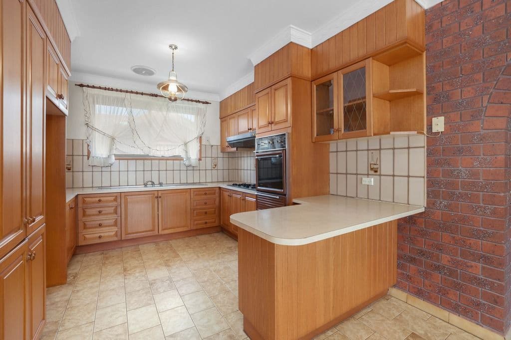 10 Pagnoccolo Street, Werribee VIC 3030, Werribee - Thumbnail 5