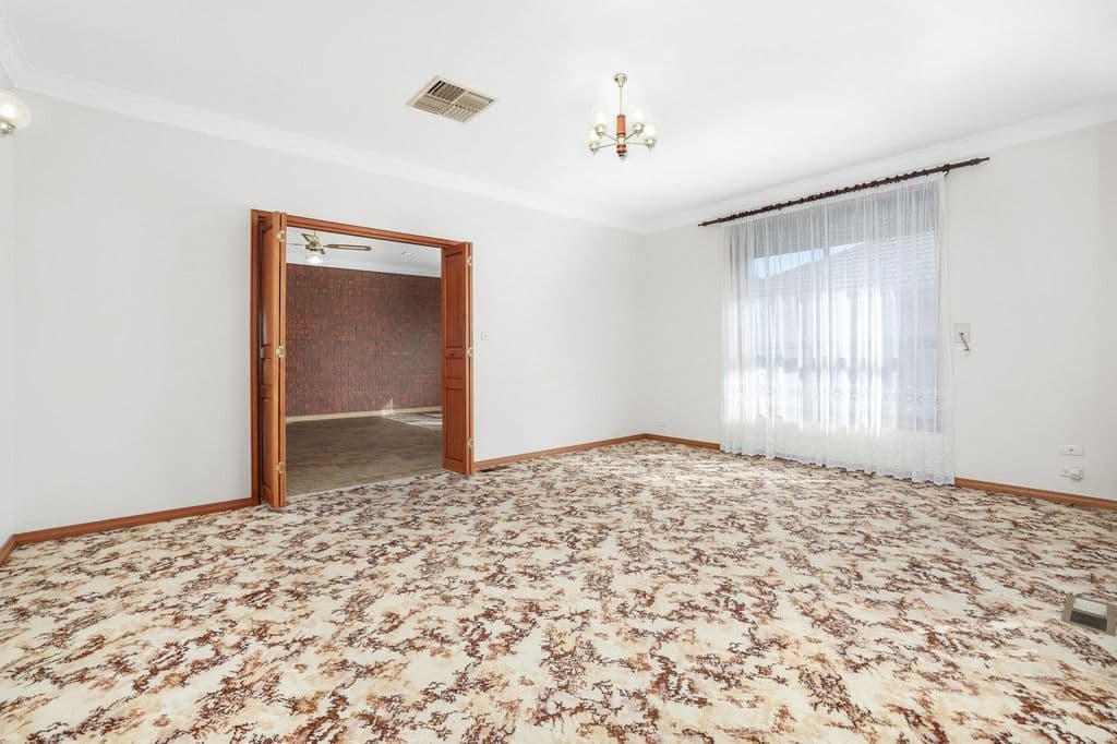 10 Pagnoccolo Street, Werribee VIC 3030, Werribee - Thumbnail 7