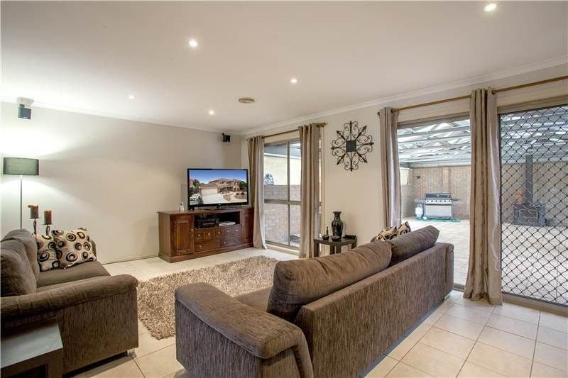 21 Reliance Avenue, LARA VIC 3212, Lara - Thumbnail 2