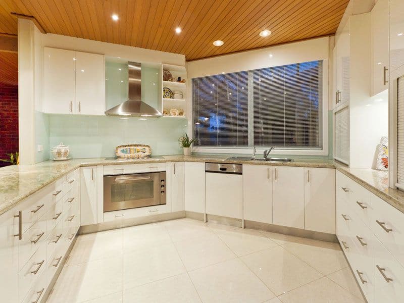 2 Bardoel Court, DINGLEY VILLAGE VIC 3172, Dingley Village - Thumbnail 5