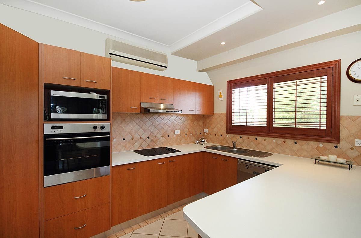 21 Anzac Road, CARINA HEIGHTS QLD 4152, Carina Heights - Thumbnail 3
