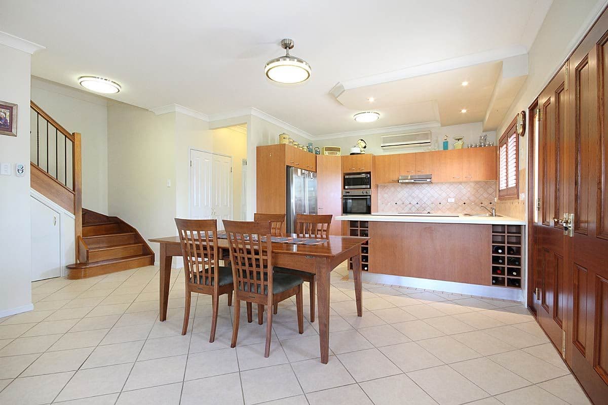 21 Anzac Road, CARINA HEIGHTS QLD 4152, Carina Heights - Thumbnail 4