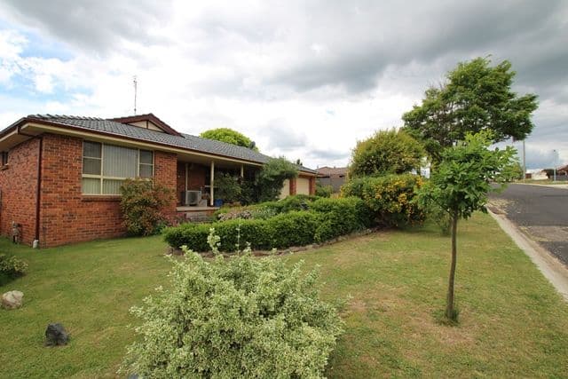 7 Hawkes Drive, Oberon - Image 1