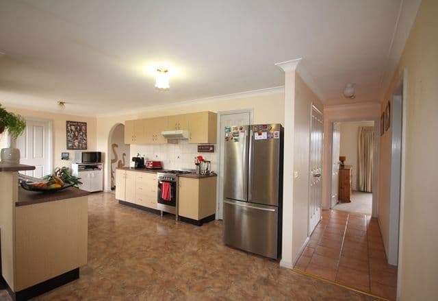 7 Hawkes Drive, Oberon - Thumbnail 4