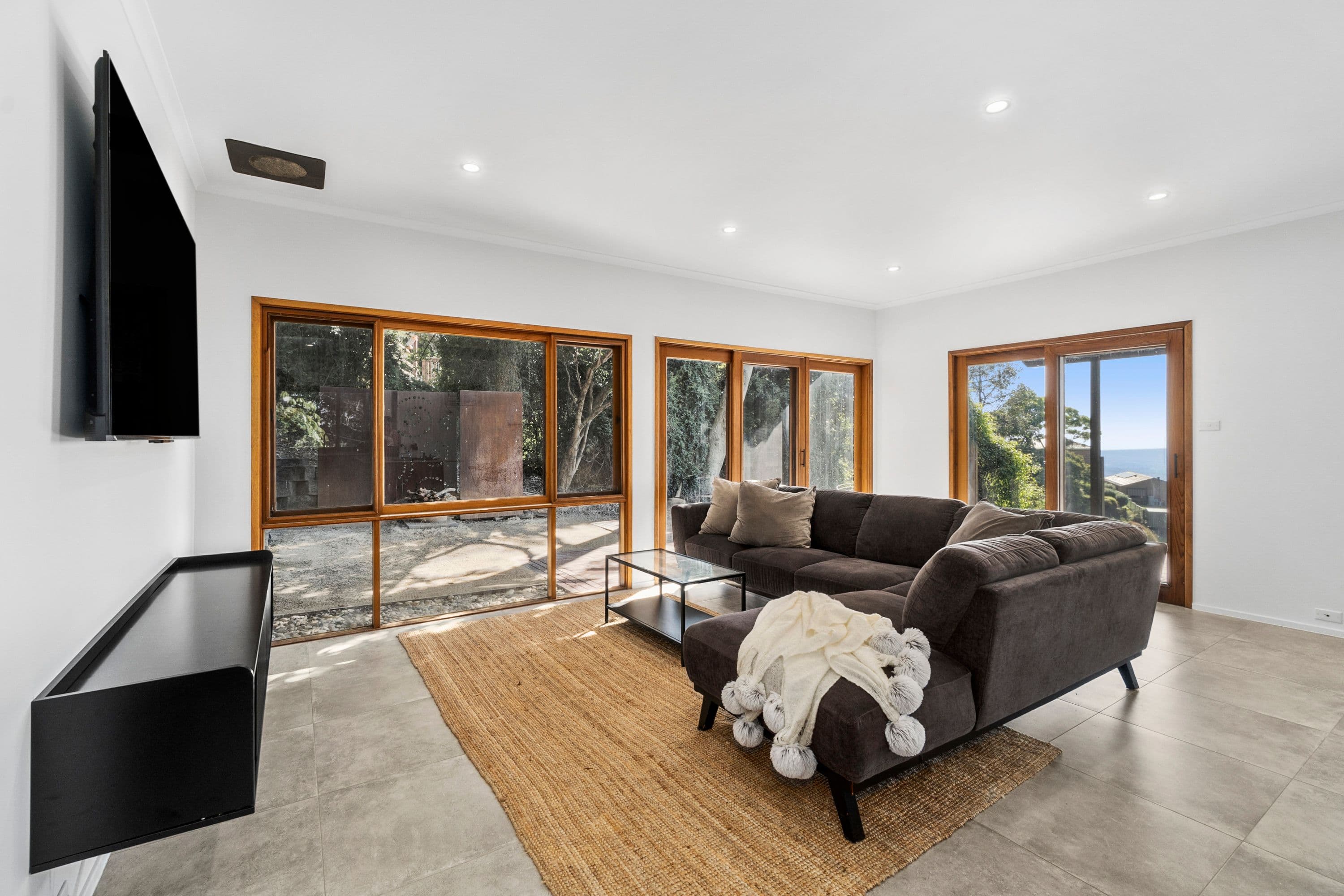 24 Pamela Crescent, Bowen Mountain NSW 2753, Bowen Mountain - Thumbnail 2