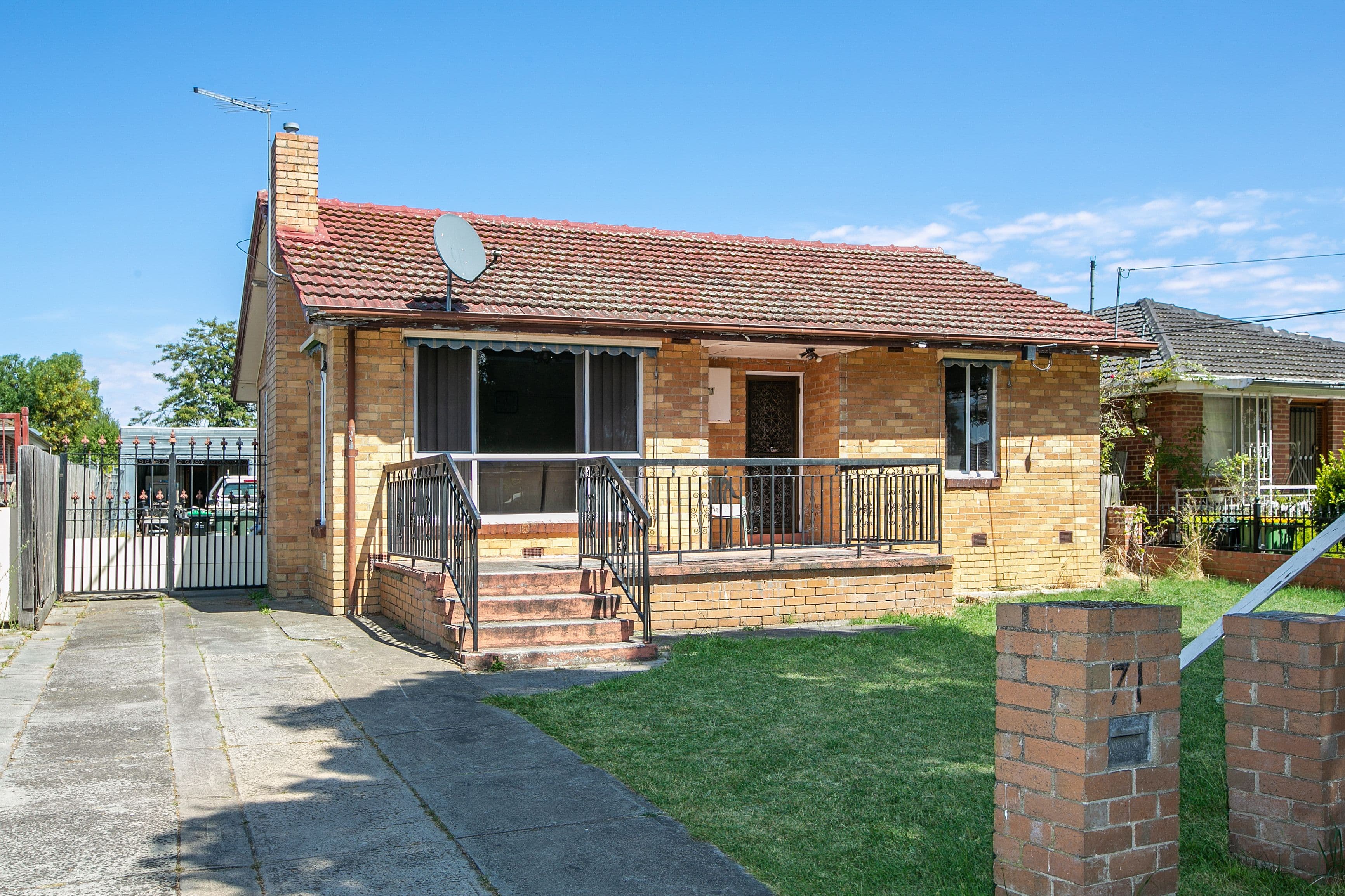 71 Winter Crescent, Reservoir VIC 3073, Reservoir - Thumbnail 2