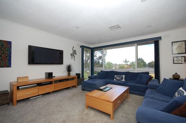 9 Alawara Drive, Mooroolbark VIC 3138, Mooroolbark - Thumbnail 2
