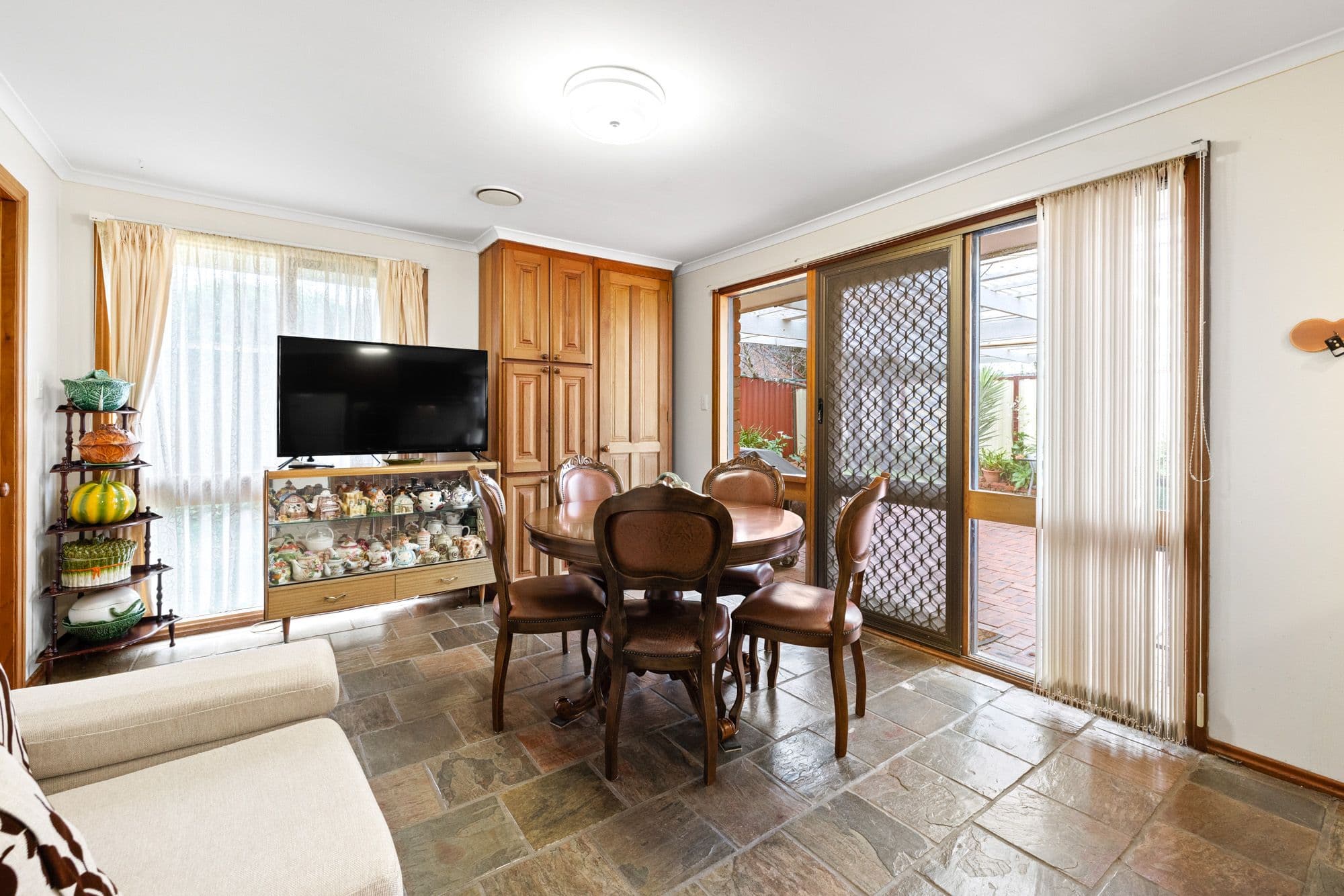 11 Dennison Avenue, Hoppers Crossing VIC 3029, Hoppers Crossing - Thumbnail 6