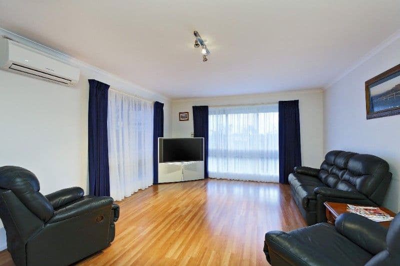 41 Mayfair Drive, FERNTREE GULLY VIC 3156, Ferntree Gully - Thumbnail 2