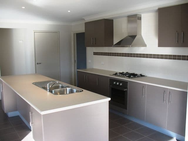20 Darwinia Street, WARRNAMBOOL VIC 3280, Warrnambool - Thumbnail 2