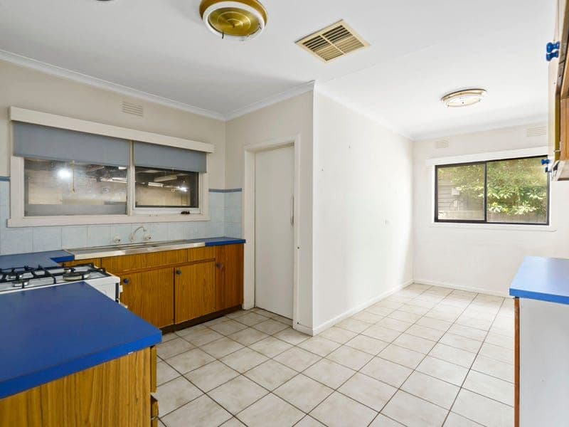 1 Almond Avenue, Brooklyn VIC 3012, Brooklyn - Thumbnail 3