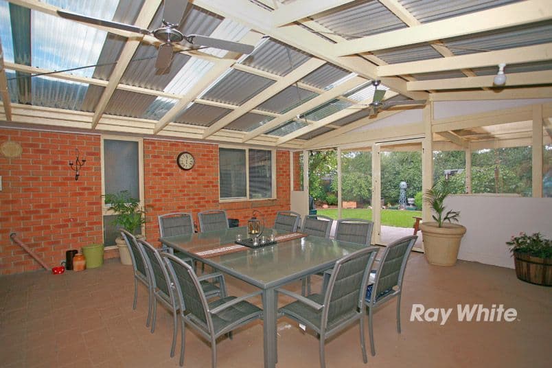 4 Denham Crescent, CRANBOURNE NORTH VIC 3977, Cranbourne North - Thumbnail 4