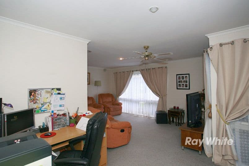 4 Denham Crescent, CRANBOURNE NORTH VIC 3977, Cranbourne North - Thumbnail 7