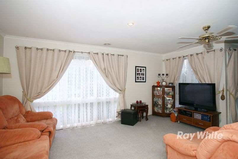 4 Denham Crescent, CRANBOURNE NORTH VIC 3977, Cranbourne North - Thumbnail 8