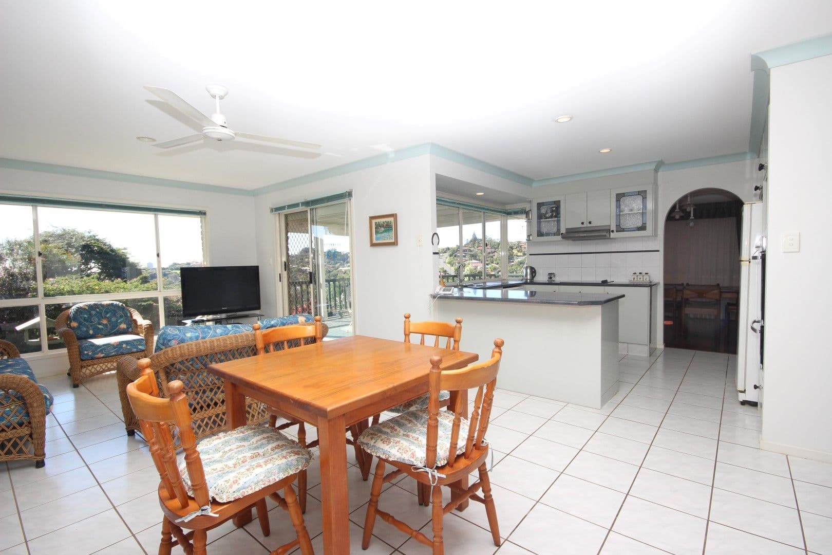 81 Lochlomond Drive, Banora Point - Thumbnail 3