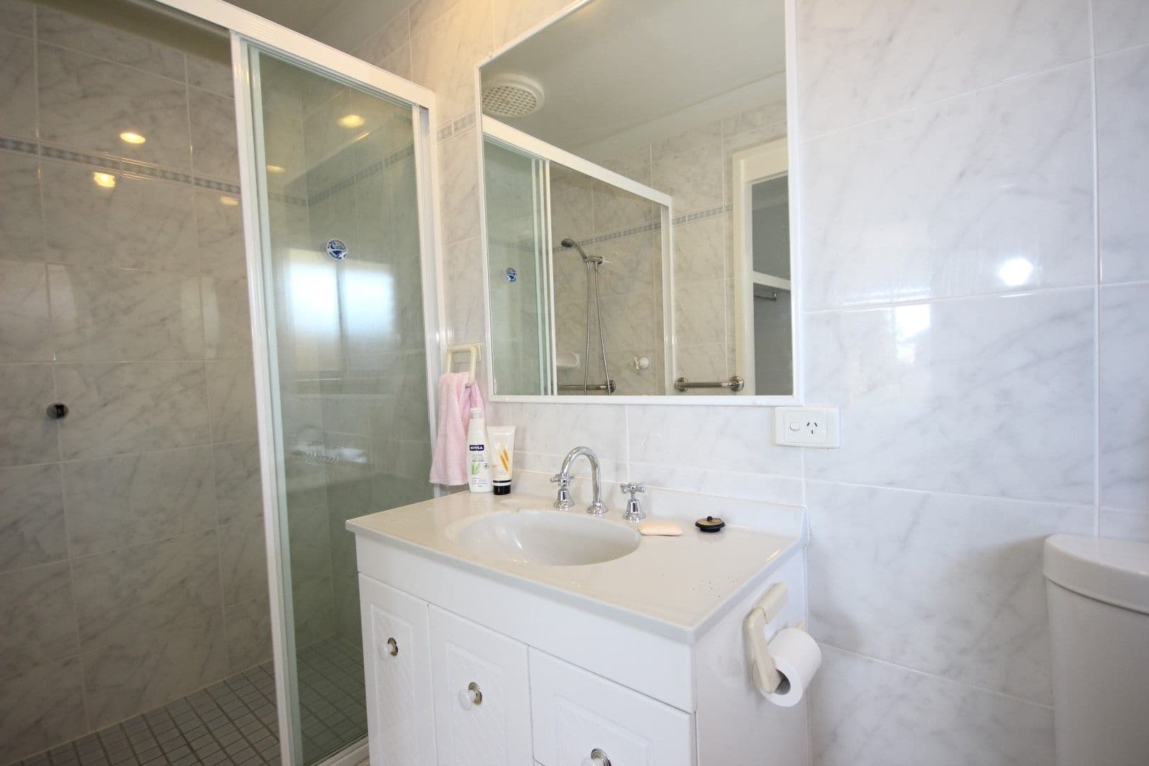 81 Lochlomond Drive, Banora Point - Thumbnail 6
