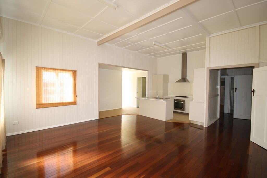 35 Galah Street, Longreach QLD 4730, Longreach - Thumbnail 2